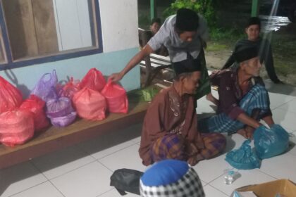 Syukuran Khataman Al-Qur'An Di Rt.04 Parang Batang Dengan Do'A Dan Makan Bersama